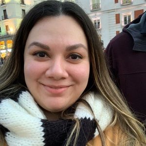 Meet your Posher, Ana